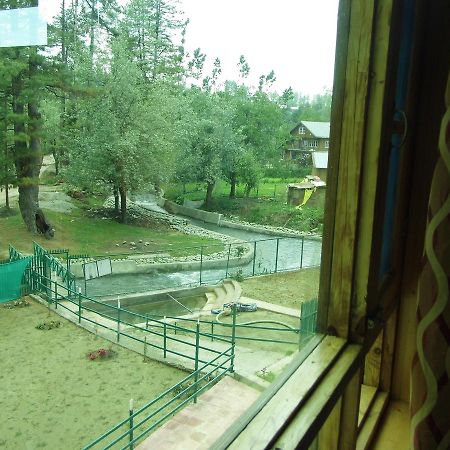 Hotel Gulmarg House מראה חיצוני תמונה